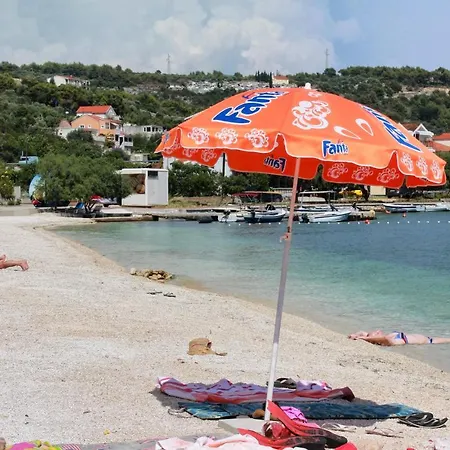 Apartment Apartments By The Sea Poljica, Trogir - 12653 Marina